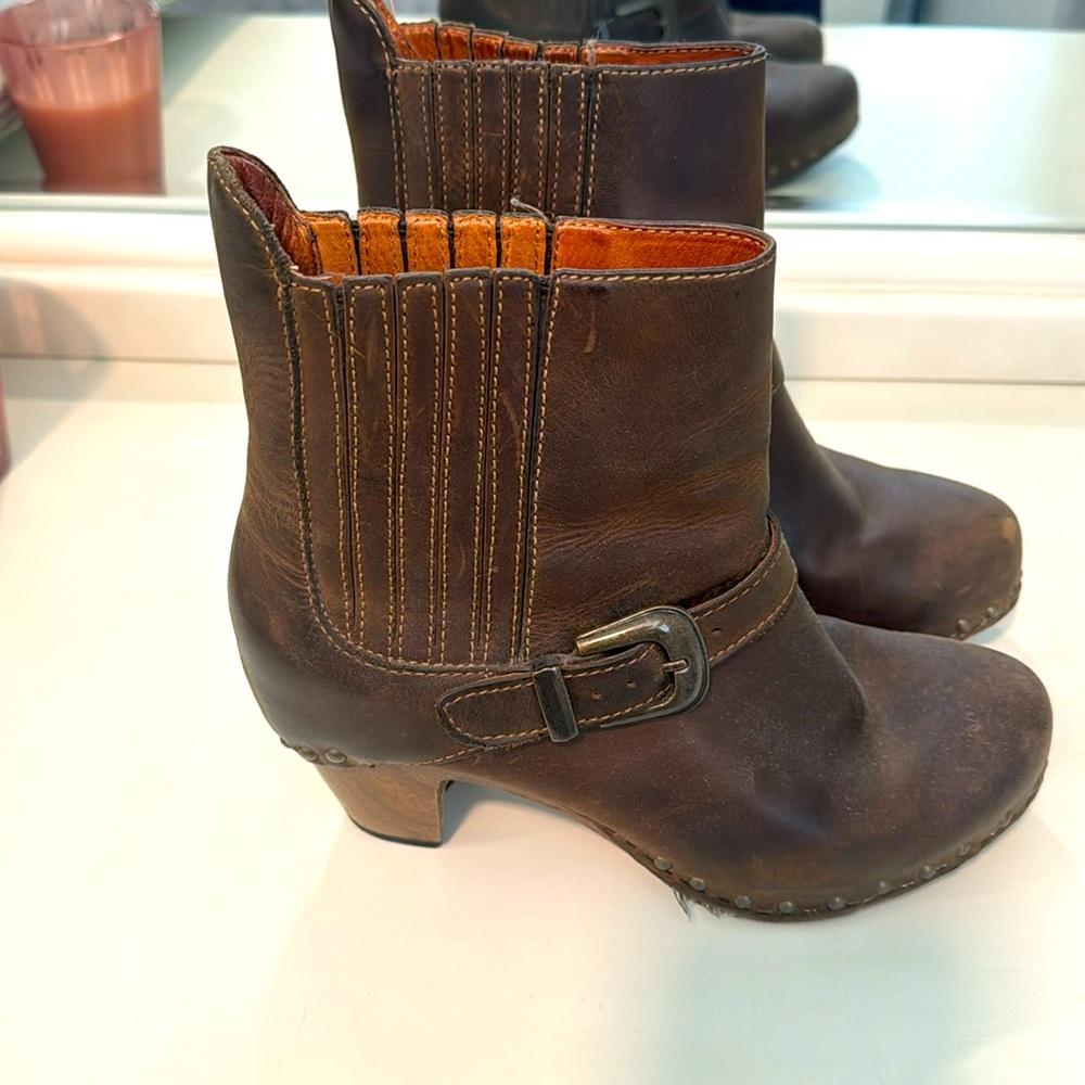 Dansko Brown, leather boots